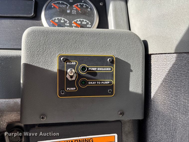 image for item FB3507 2016 Spartan LA41M-2142 pumper fire truck