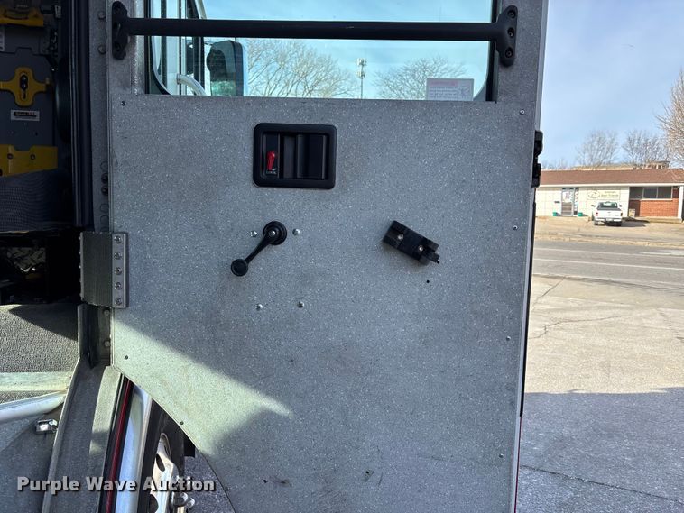 image for item FB3507 2016 Spartan LA41M-2142 pumper fire truck