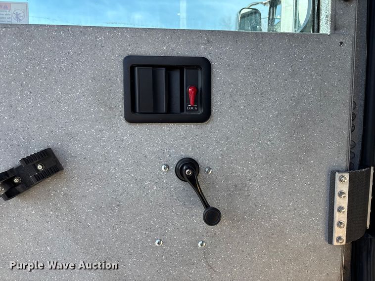 image for item FB3507 2016 Spartan LA41M-2142 pumper fire truck