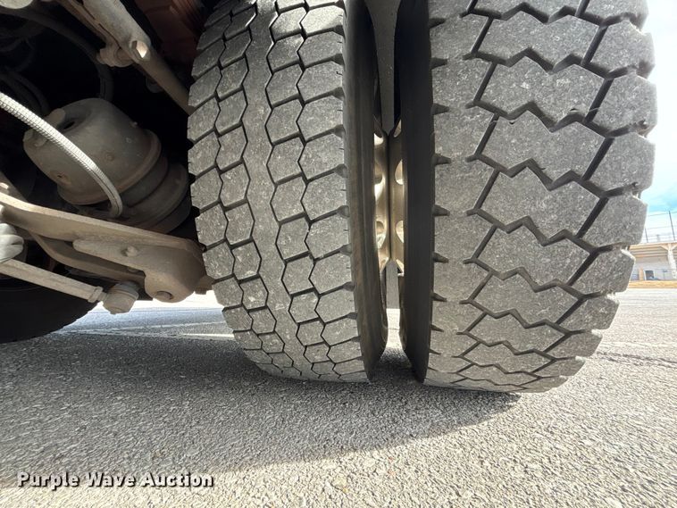 image for item FB3507 2016 Spartan LA41M-2142 pumper fire truck