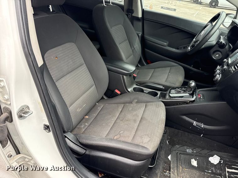 image for item FB8577 2017 Kia Forte 