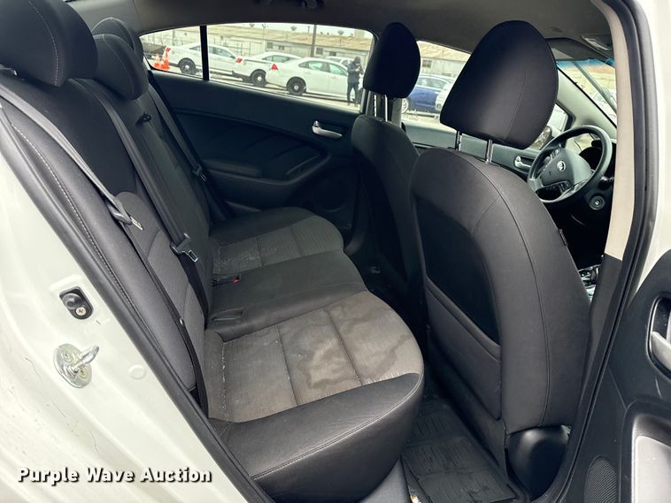 image for item FB8577 2017 Kia Forte 