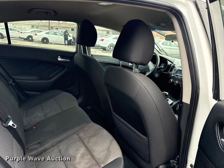 image for item FB8577 2017 Kia Forte 