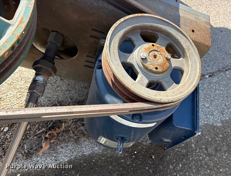 image for item FB8588 Air compressor