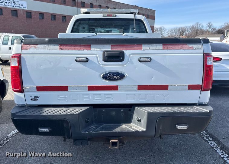 image for item FB8594 2016 Ford F250 Super Duty XL Ext. Cab pickup truck