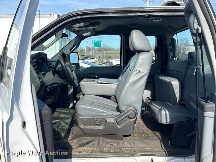 image for item FB8594 2016 Ford F250 Super Duty XL Ext. Cab pickup truck