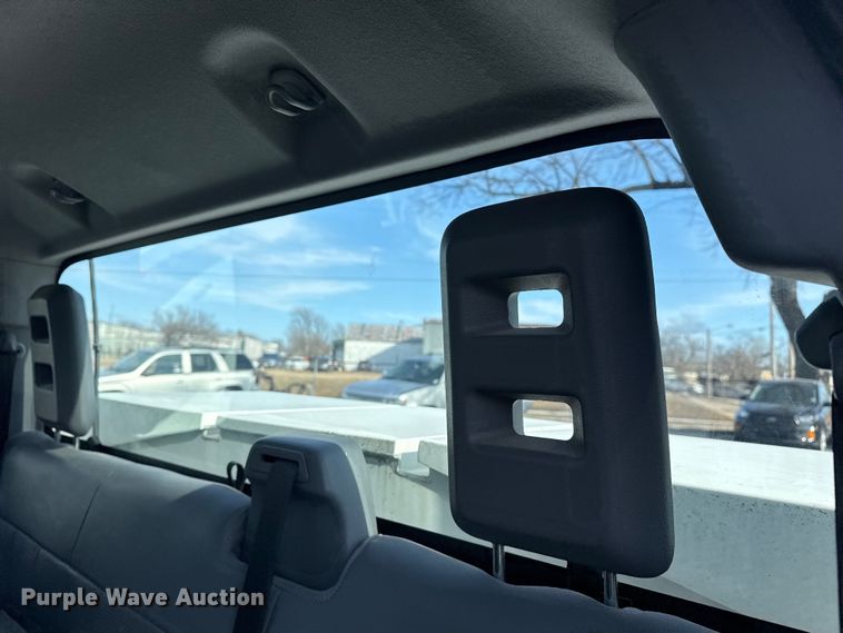 image for item FB8594 2016 Ford F250 Super Duty XL Ext. Cab pickup truck