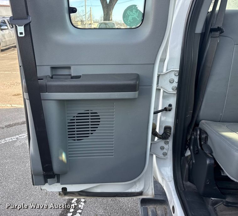 image for item FB8594 2016 Ford F250 Super Duty XL Ext. Cab pickup truck