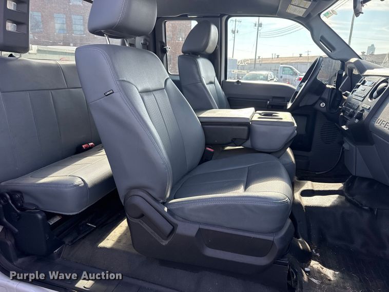 image for item FB8594 2016 Ford F250 Super Duty XL Ext. Cab pickup truck