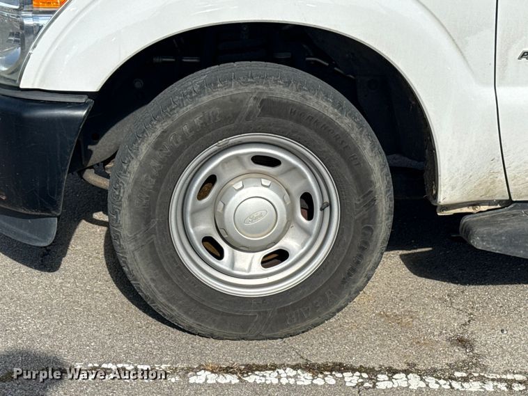 image for item FB8594 2016 Ford F250 Super Duty XL Ext. Cab pickup truck