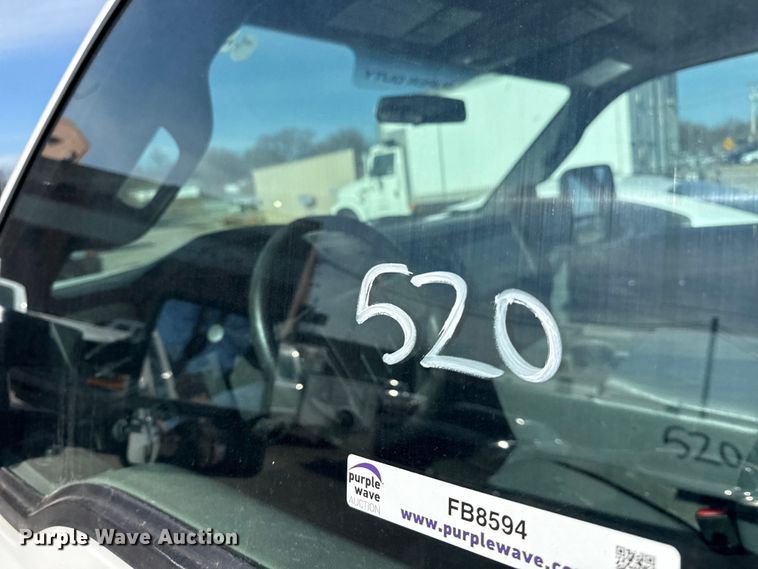 image for item FB8594 2016 Ford F250 Super Duty XL Ext. Cab pickup truck