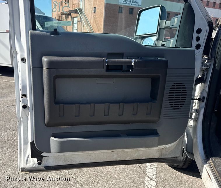 image for item FB8595 2012 Ford F250 Super Duty XL Ext. Cab utility bed pickup truck