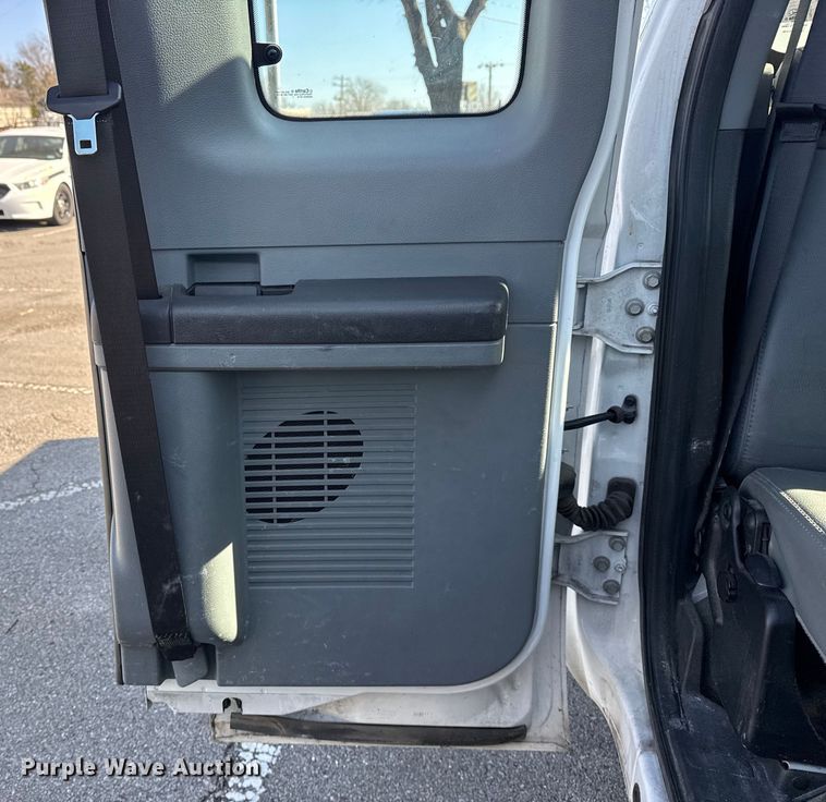 image for item FB8595 2012 Ford F250 Super Duty XL Ext. Cab utility bed pickup truck