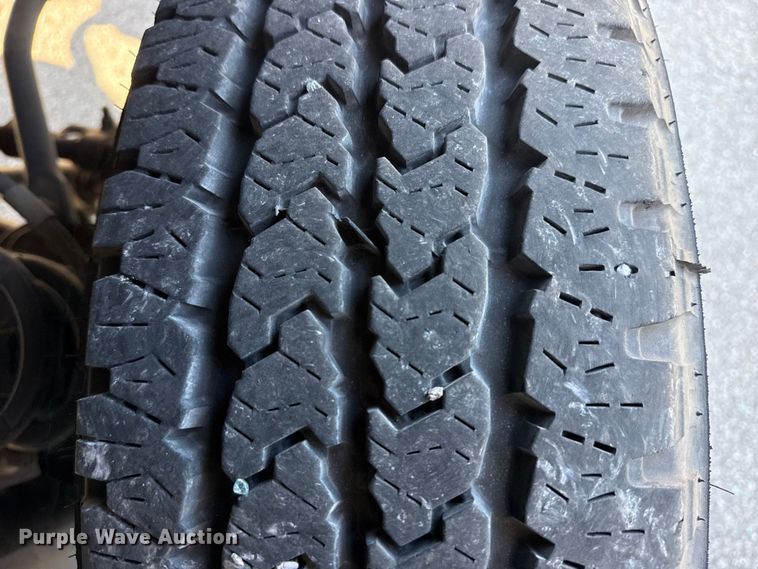 image for item FB8595 2012 Ford F250 Super Duty XL Ext. Cab utility bed pickup truck