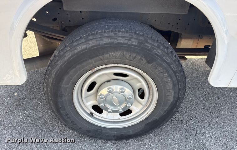 image for item FB8595 2012 Ford F250 Super Duty XL Ext. Cab utility bed pickup truck