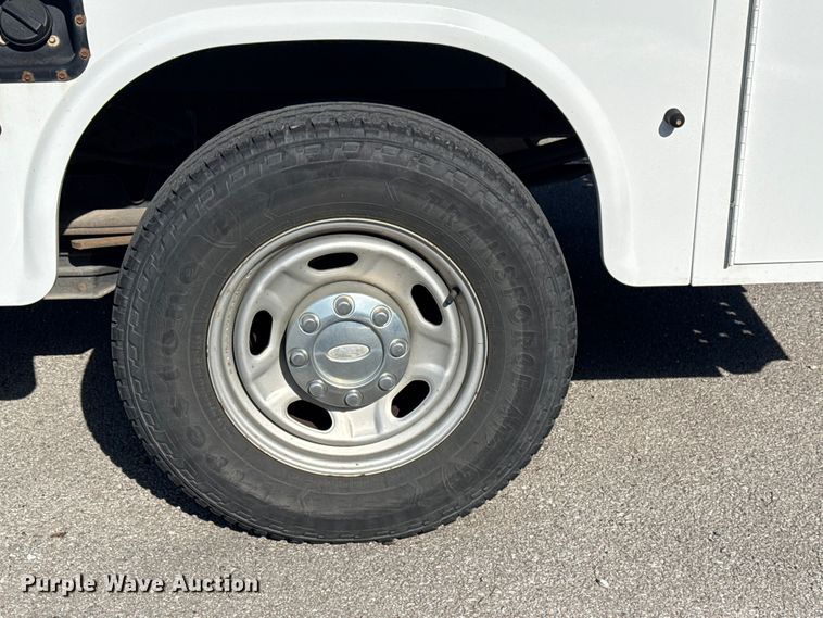 image for item FB8595 2012 Ford F250 Super Duty XL Ext. Cab utility bed pickup truck