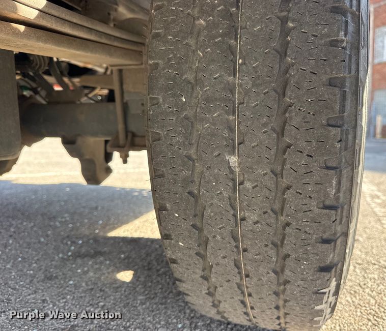 image for item FB8595 2012 Ford F250 Super Duty XL Ext. Cab utility bed pickup truck