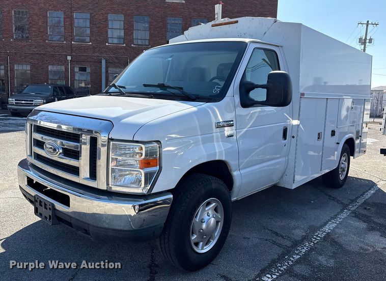 image for item FB8596 2012 Ford E350 Super Duty utility van