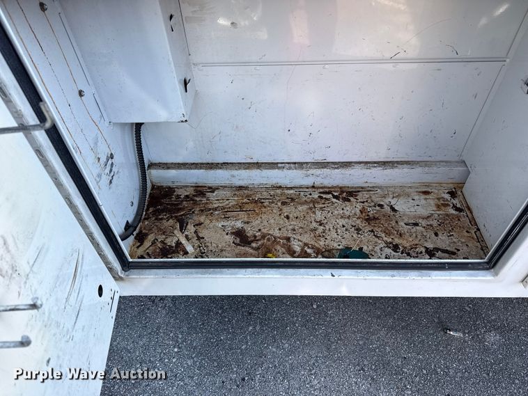 image for item FB8596 2012 Ford E350 Super Duty utility van