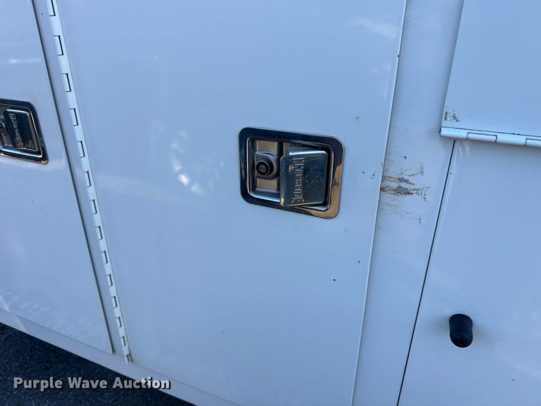 image for item FB8596 2012 Ford E350 Super Duty utility van