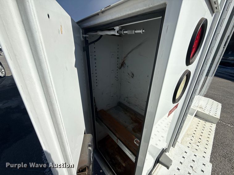 image for item FB8596 2012 Ford E350 Super Duty utility van