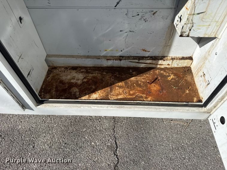 image for item FB8596 2012 Ford E350 Super Duty utility van