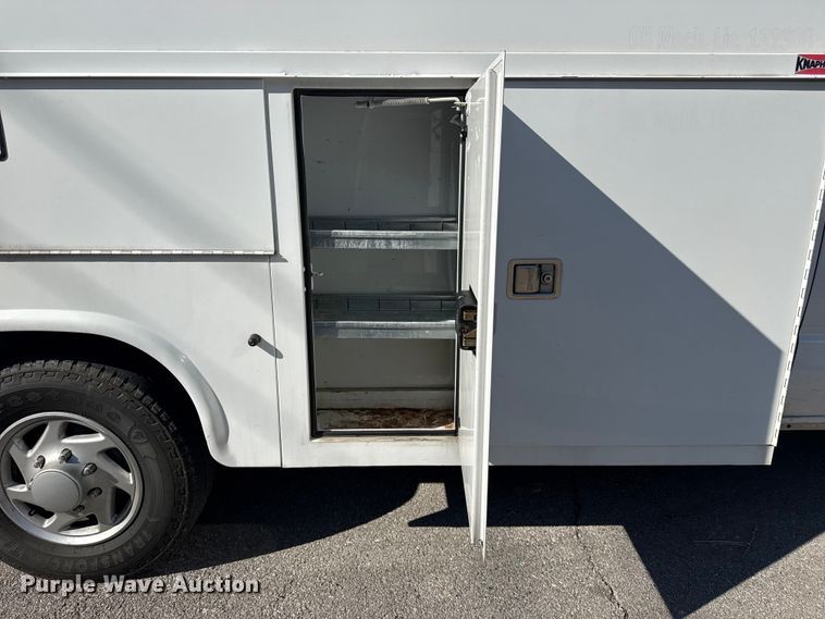 image for item FB8596 2012 Ford E350 Super Duty utility van