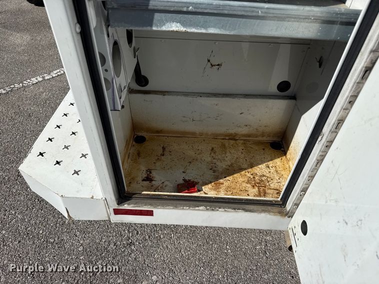 image for item FB8596 2012 Ford E350 Super Duty utility van