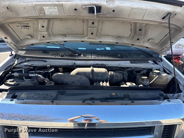 image for item FB8596 2012 Ford E350 Super Duty utility van