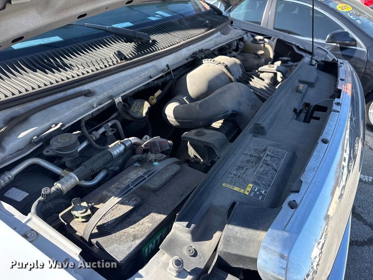 image for item FB8596 2012 Ford E350 Super Duty utility van