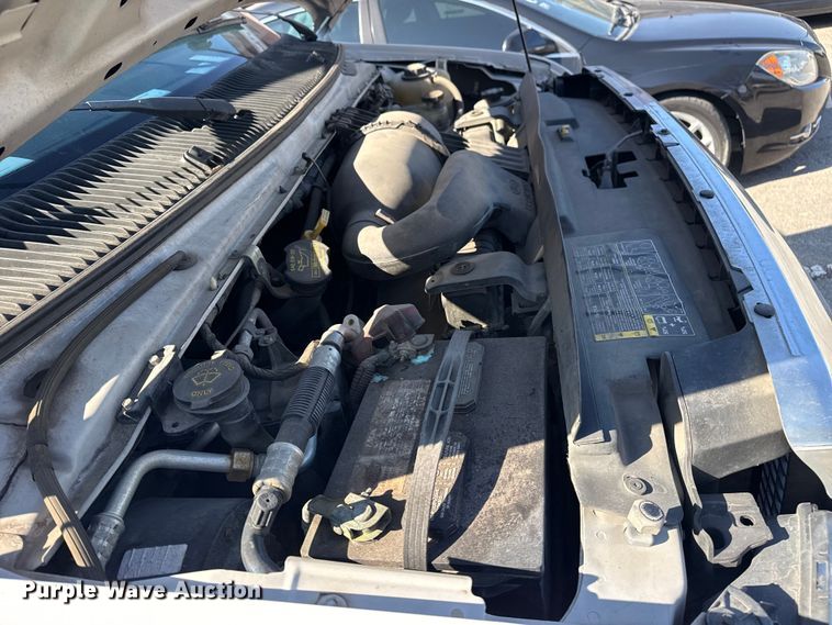 image for item FB8596 2012 Ford E350 Super Duty utility van