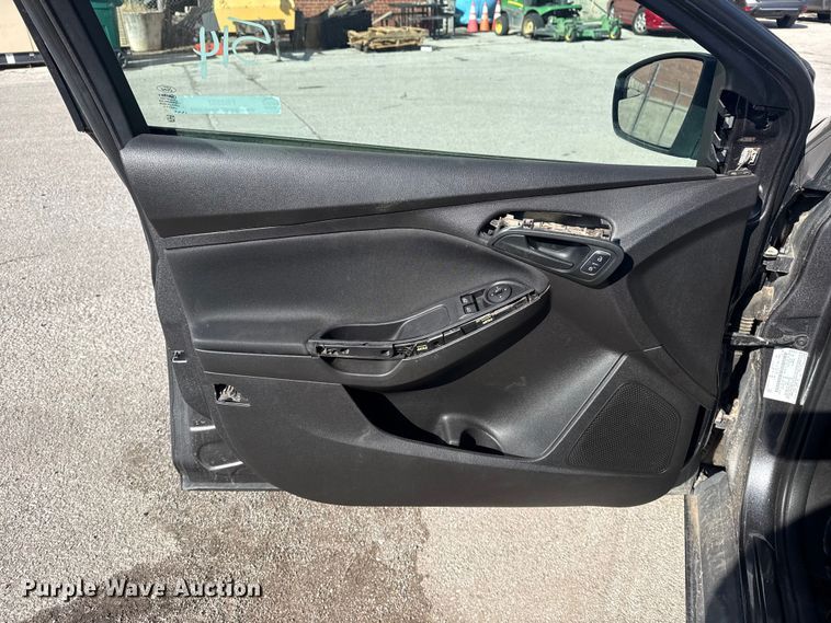 image for item FB8597 2016 Ford Focus 