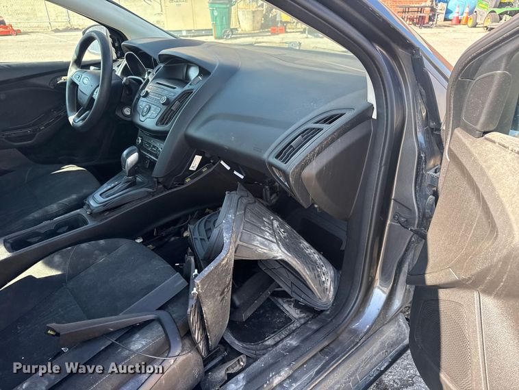 image for item FB8597 2016 Ford Focus 