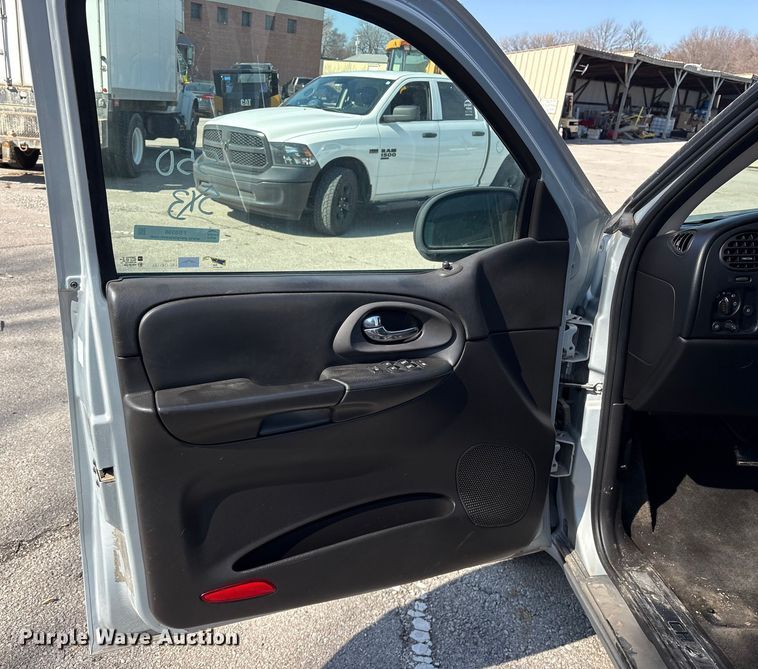 image for item FB8598 2008 Chevrolet Trailblazer SUV