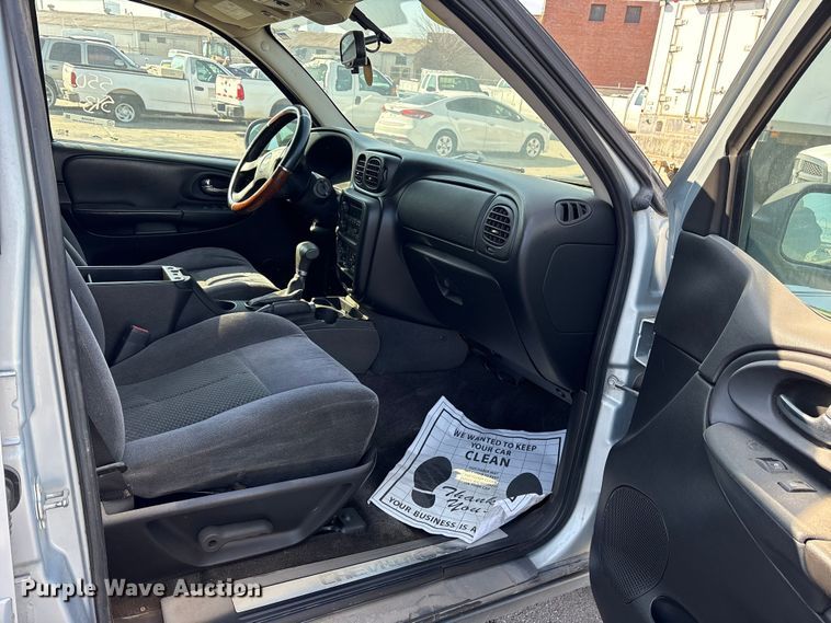 image for item FB8598 2008 Chevrolet Trailblazer SUV