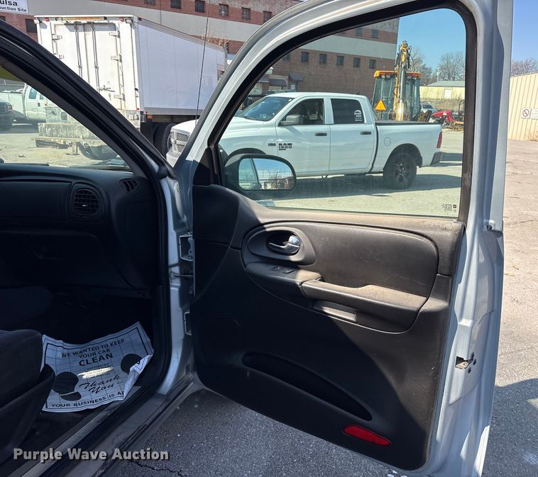 image for item FB8598 2008 Chevrolet Trailblazer SUV