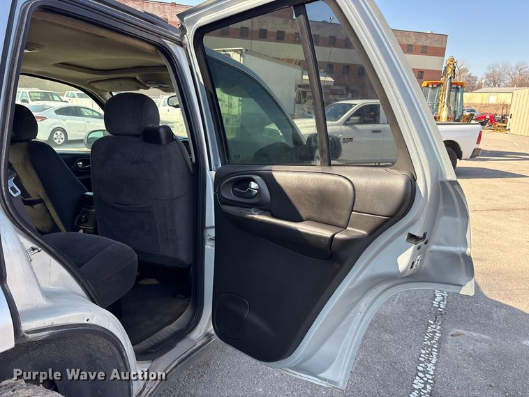 image for item FB8598 2008 Chevrolet Trailblazer SUV