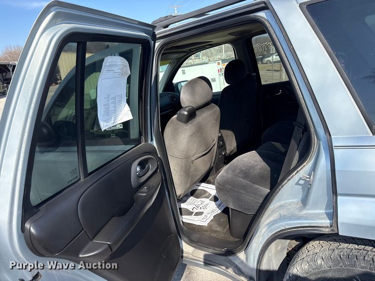 image for item FB8598 2008 Chevrolet Trailblazer SUV