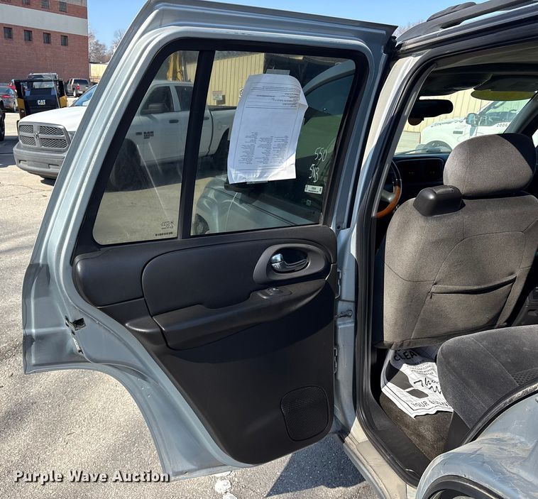 image for item FB8598 2008 Chevrolet Trailblazer SUV