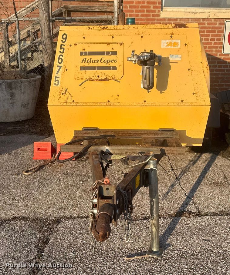 image for item FB8599 1995 Atlas Cooco XAS99JD air compressor