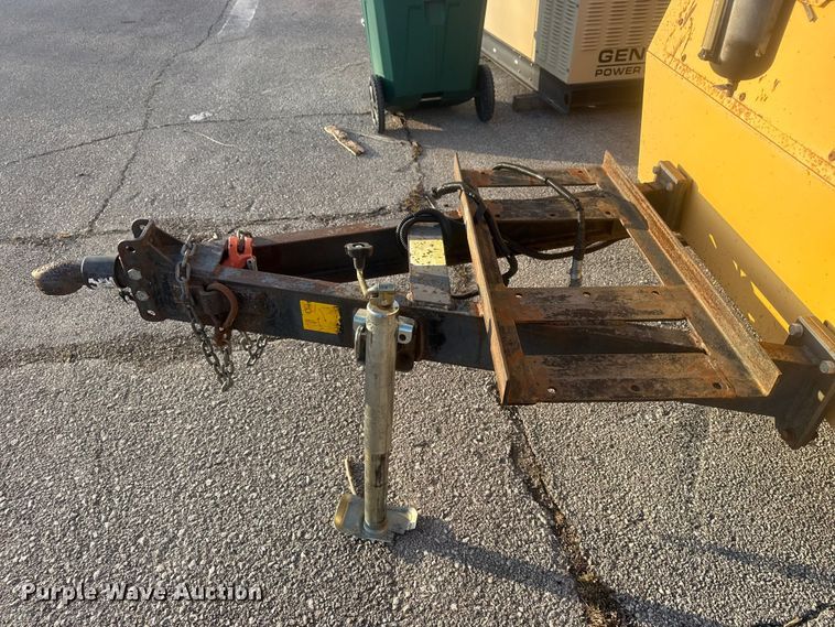 image for item FB8599 1995 Atlas Cooco XAS99JD air compressor