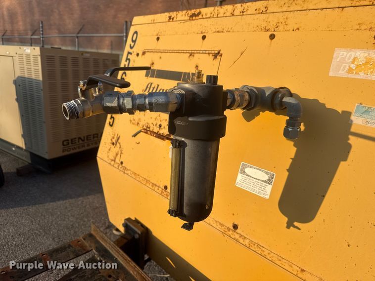 image for item FB8599 1995 Atlas Cooco XAS99JD air compressor