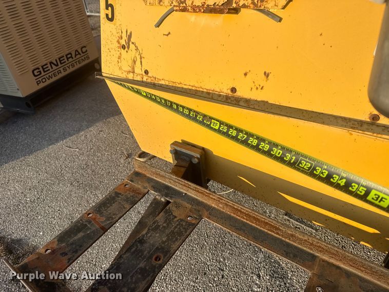 image for item FB8599 1995 Atlas Cooco XAS99JD air compressor