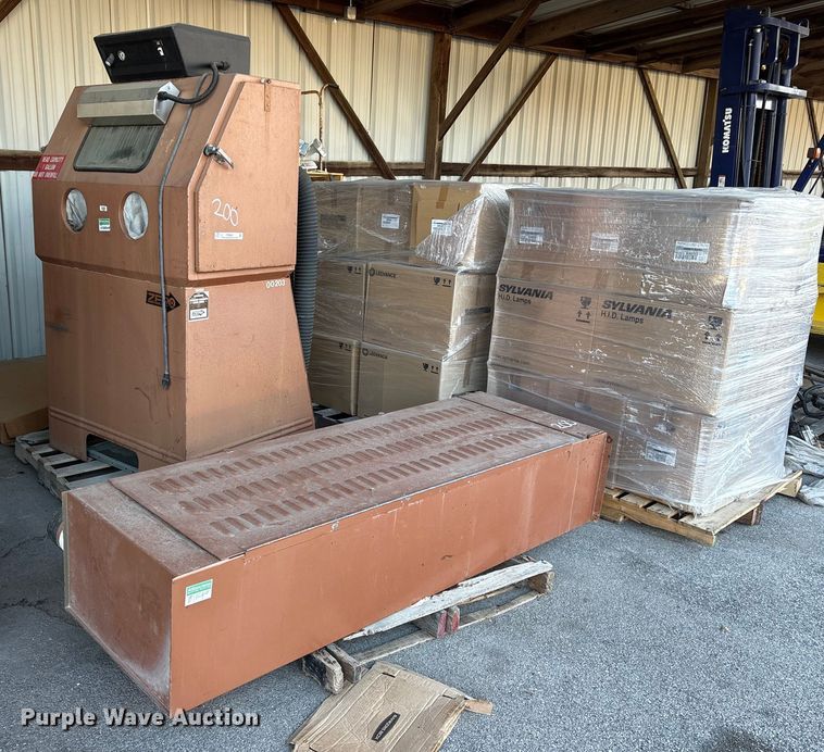 image for item FB8601 Zero 55-300R&DAG 1PH sand blast cabinet