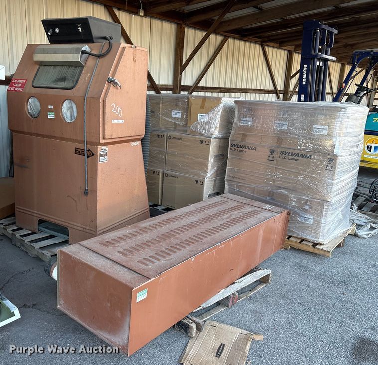 image for item FB8601 Zero 55-300R&DAG 1PH sand blast cabinet