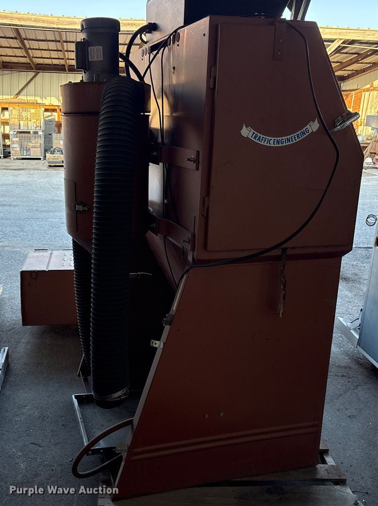 image for item FB8601 Zero 55-300R&DAG 1PH sand blast cabinet