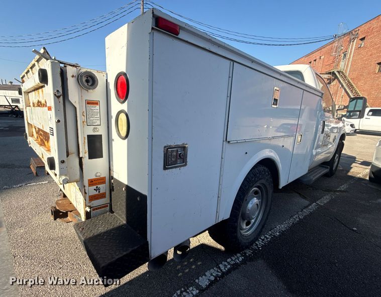 image for item FB8603 2011 Ford F250 Super Duty XLT utility bed pickup truck