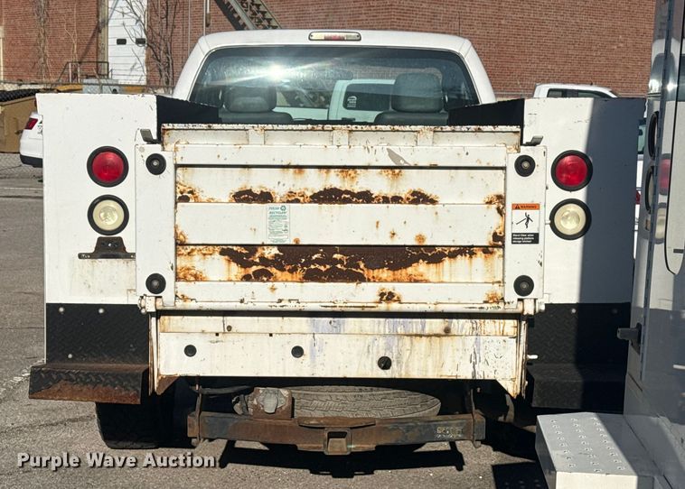 image for item FB8603 2011 Ford F250 Super Duty XLT utility bed pickup truck