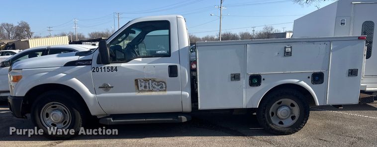 image for item FB8603 2011 Ford F250 Super Duty XLT utility bed pickup truck