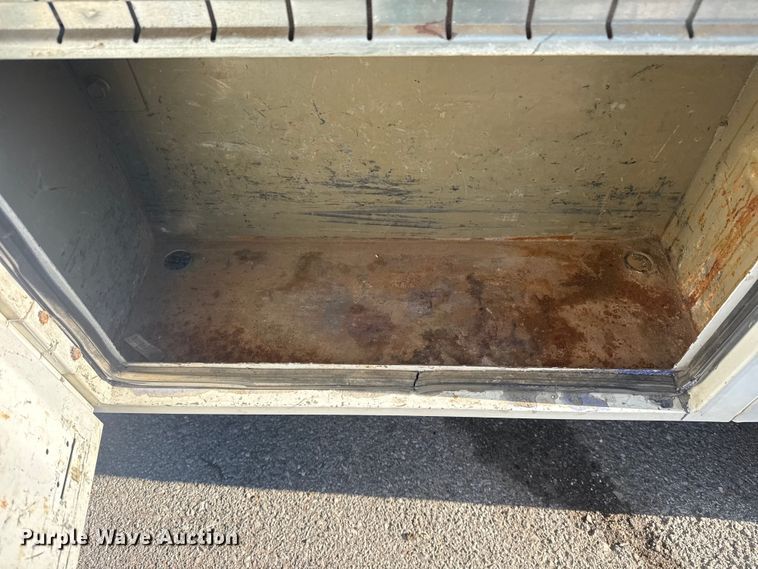 image for item FB8603 2011 Ford F250 Super Duty XLT utility bed pickup truck